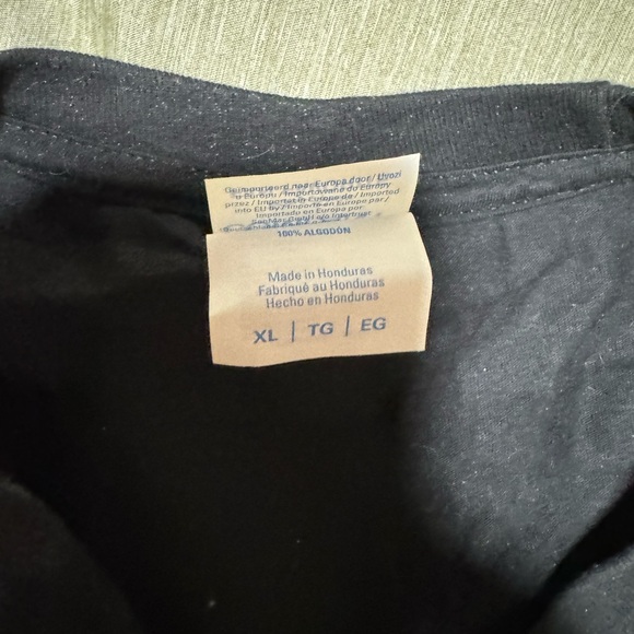 Women’s black graphic Tshirt. Size XL. Worn once - Picture 2 of 2